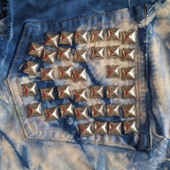 VINTAGE Custom Levi's Cutoff Shorts - W36 - Picture 6 of 8